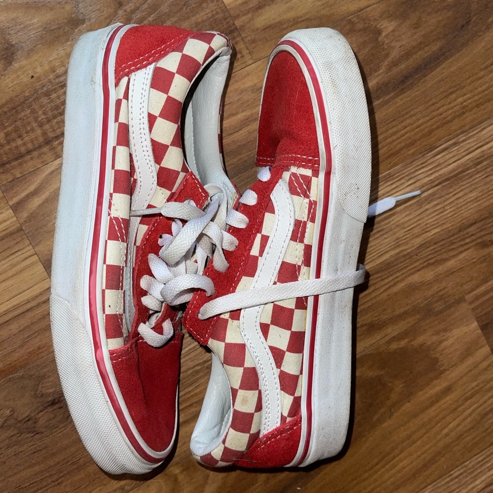 Size 6 Women’s Red & White Checkered Vans ❤️🤍🪩